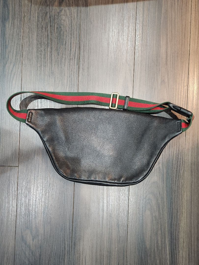 【外装美品最安値】GUCCI ヴィンテージロゴレザー ウェブボディーバッグ