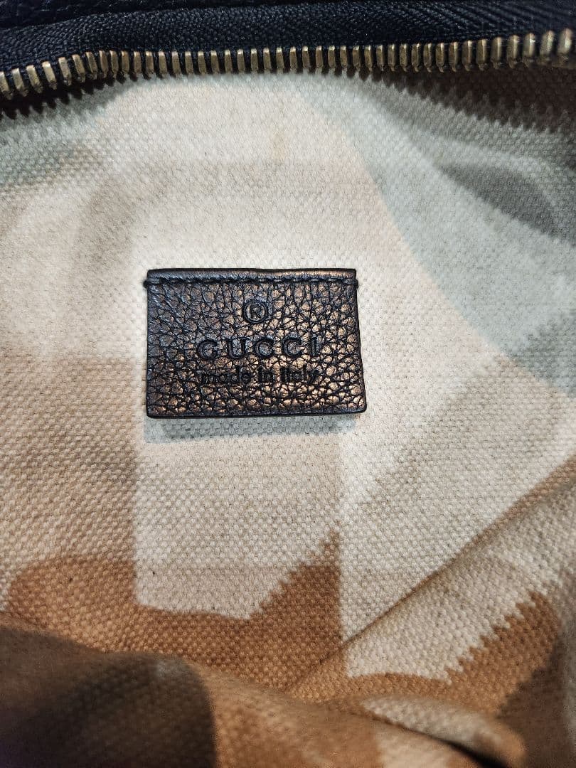 【外装美品最安値】GUCCI ヴィンテージロゴレザー ウェブボディーバッグ