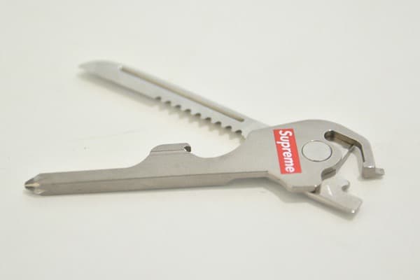小物 Supreme x Swiss Teck Utili Key