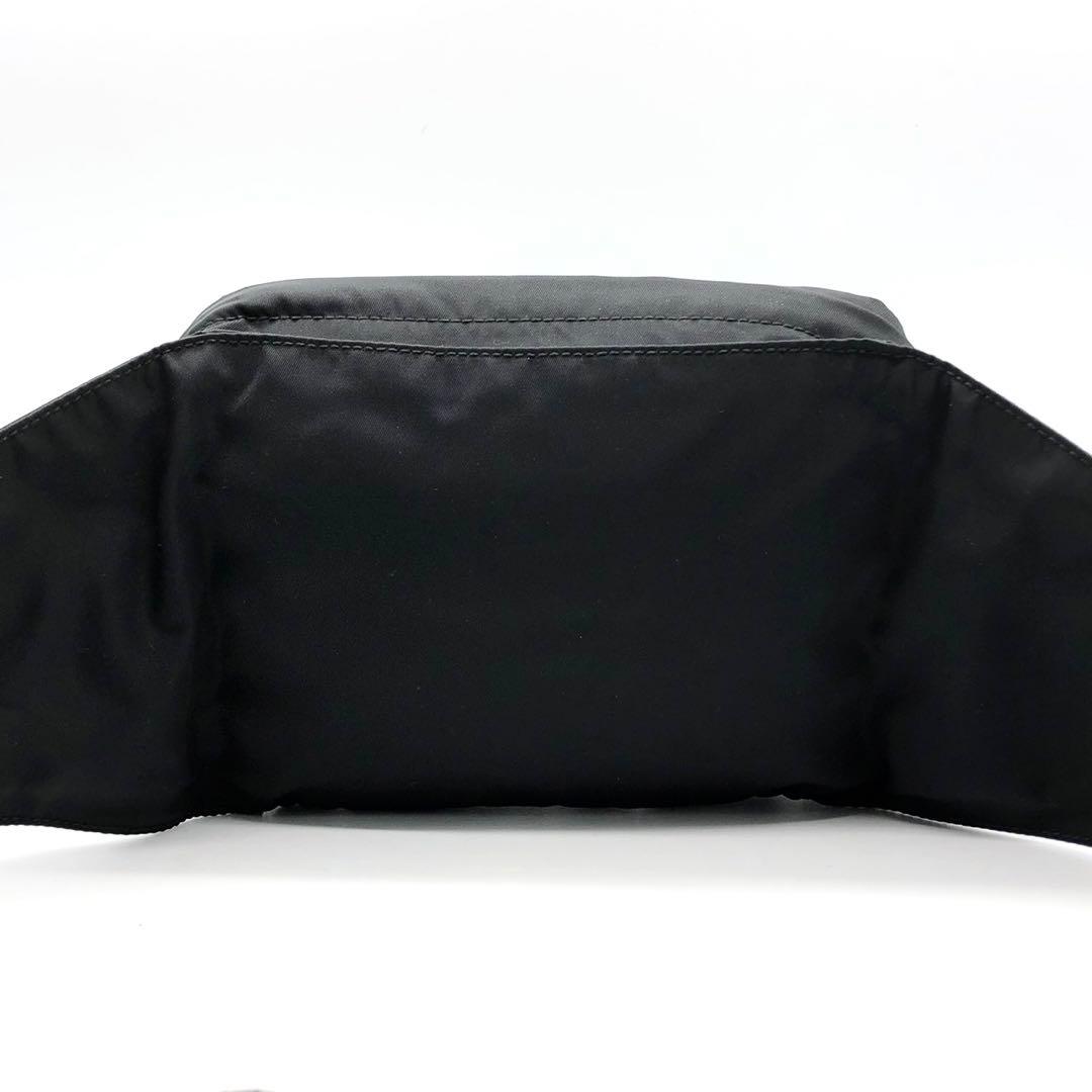 ✨極美品・ギャランティ付✨プラダ ウエストバッグ 三角ロゴ ナイロン V210