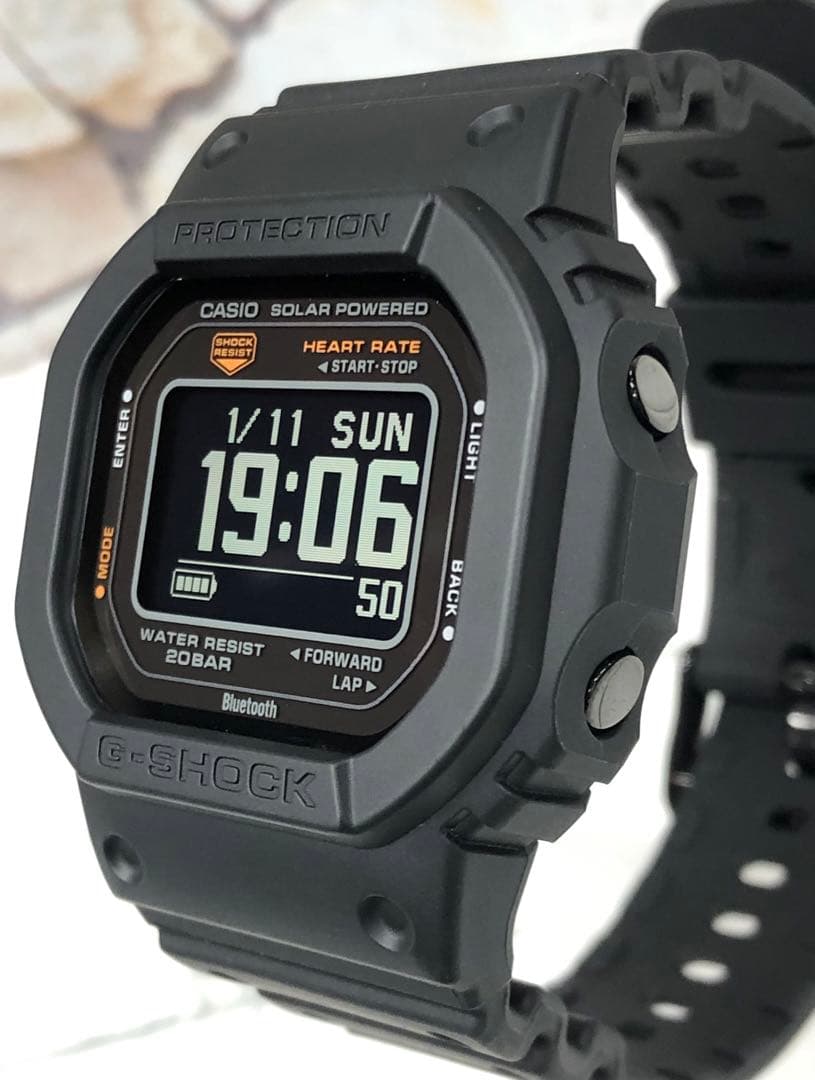 G-SHOCK DW-H5600-1JR G-SQUAD　6869