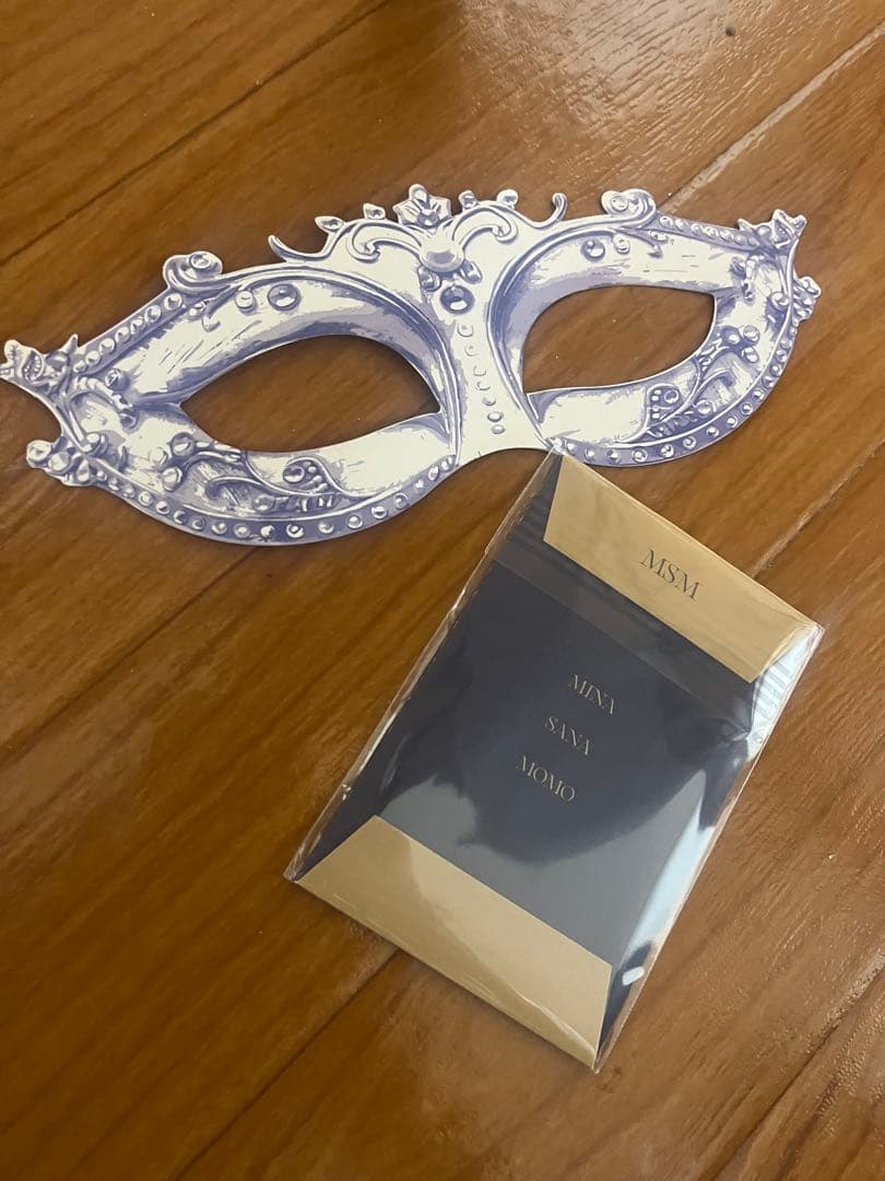 MISAMO リスニングパーティー　カード3枚未開封、配布物仮面付き