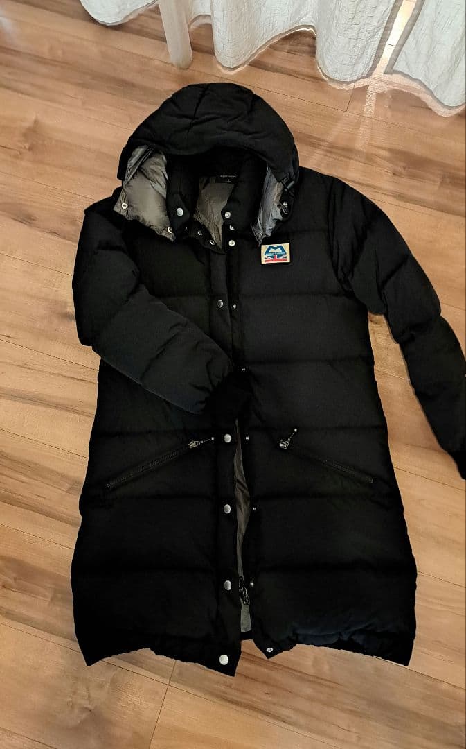 最終)　美品　Mountain Equipment ブラックダウンジャケット