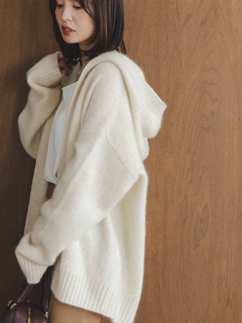 NOBLE ヤク　フーディーカーディガン　ホワイト