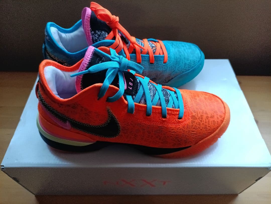 Nike バスケットボールシューズ オレンジ/ブルー　レブロン