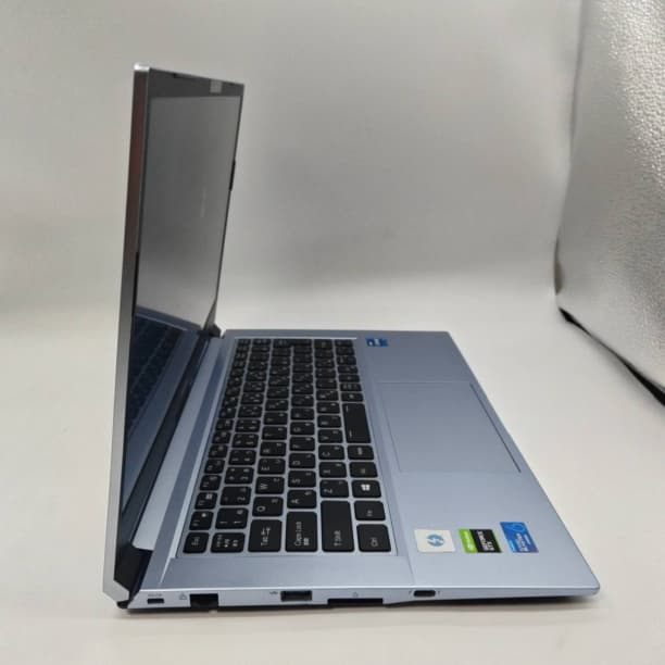 GTX1650Ti SSD1TB フルHD i7-11 32GB オフィス