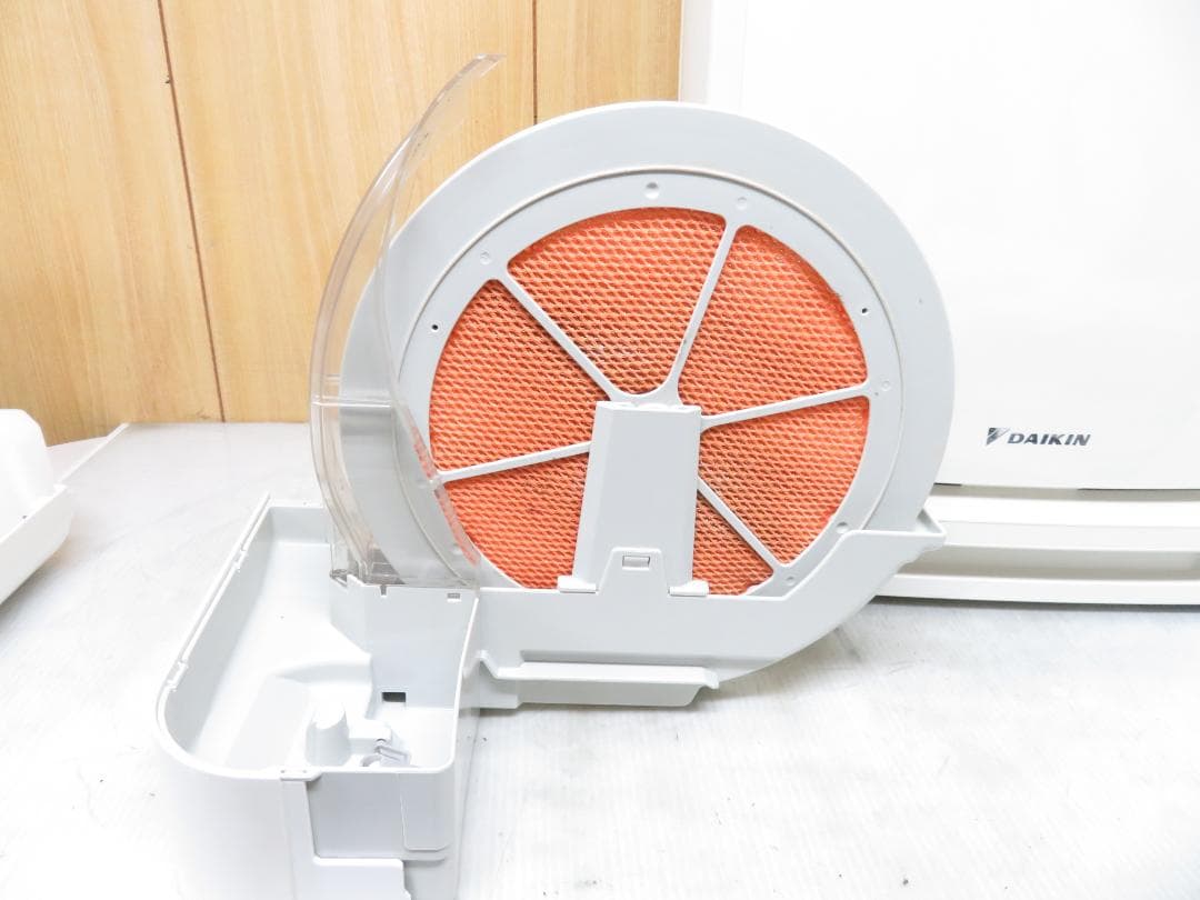 ダイキン クリアフォースZ 除加湿空気清浄機 MCZ70S-W 一部ボタン訳あり