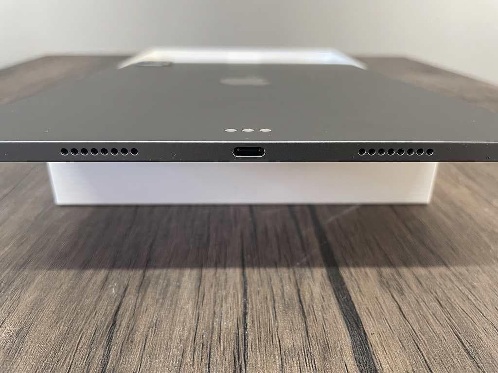 ②【美品】iPad Pro　11インチ　 第3世代　Wi-Fiモデル　128GB