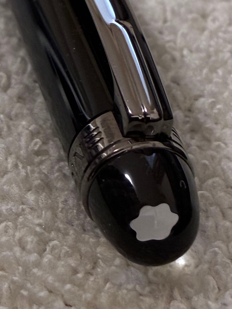 ◾️モンブラン◾️スターウォーカー ボールペン◾️化粧箱、サービスガイド付属◾️筆記良好