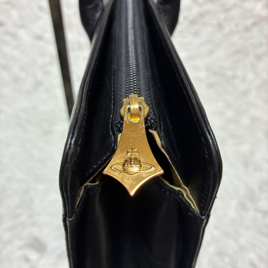 ヴィヴィアンウエストウッド　ビジネスバッグ　金オーブ　ブラック　レザー