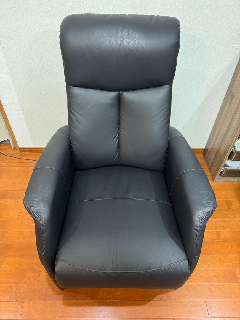 【最終価格】ニトリ電動リクライニングチェア 本革(一部合皮) (コンフェBK)