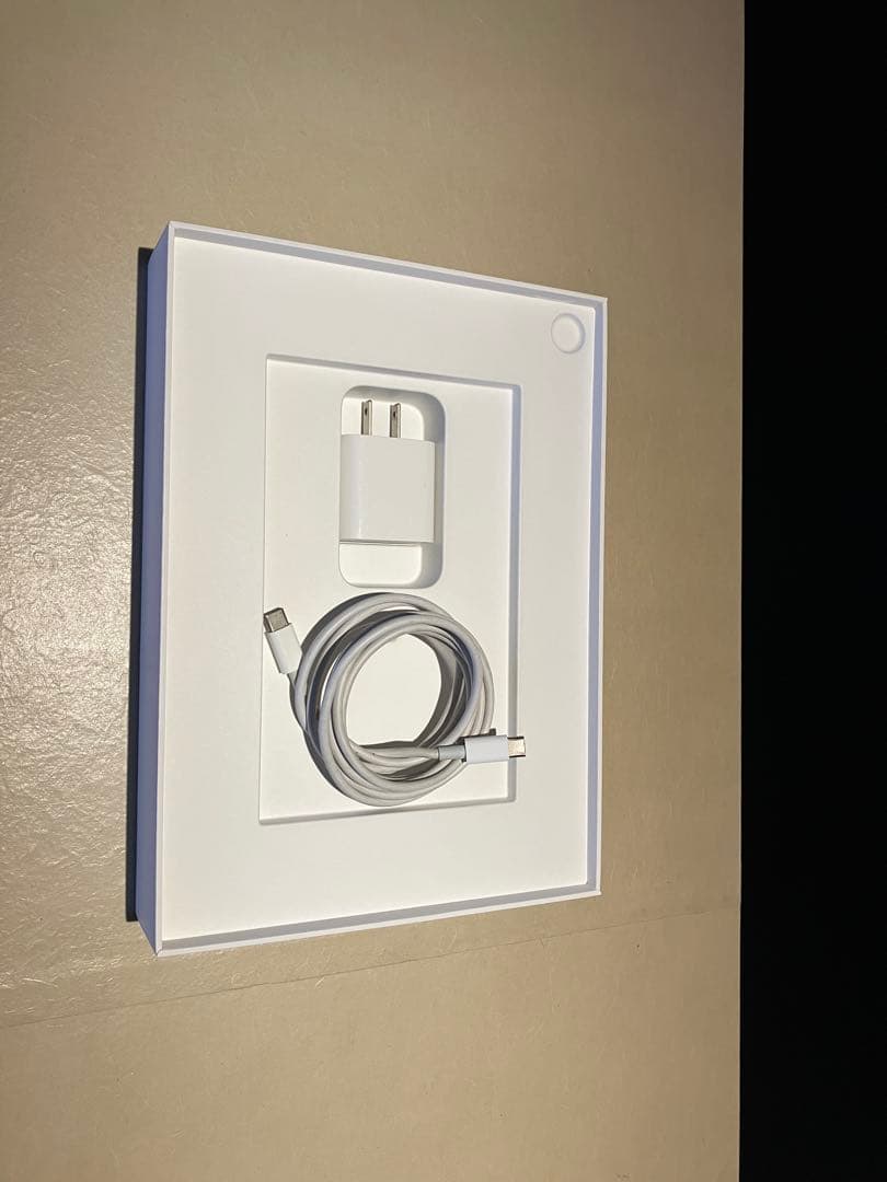 iPad Air (第5世代) Wi-Fi 256GB Starlight