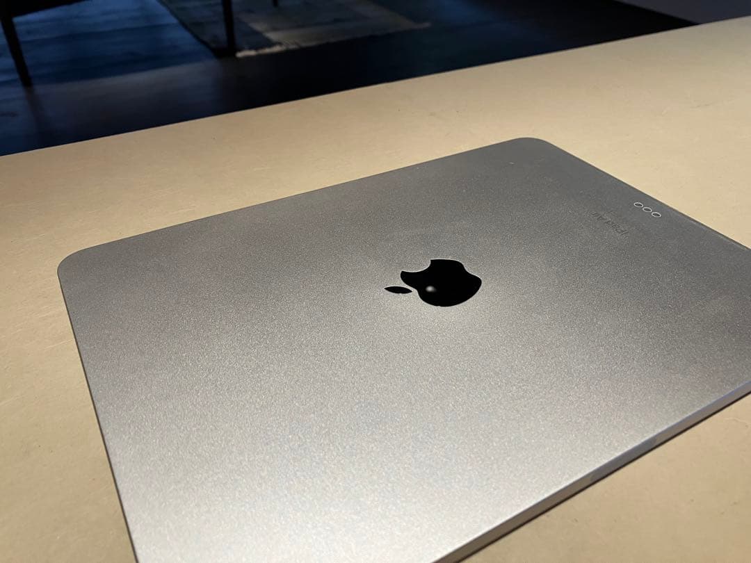 iPad Air (第5世代) Wi-Fi 256GB Starlight