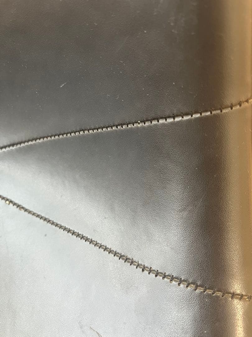 ハーマンミラー　イームズ　ナウガハイドレザー　キャツクレードル