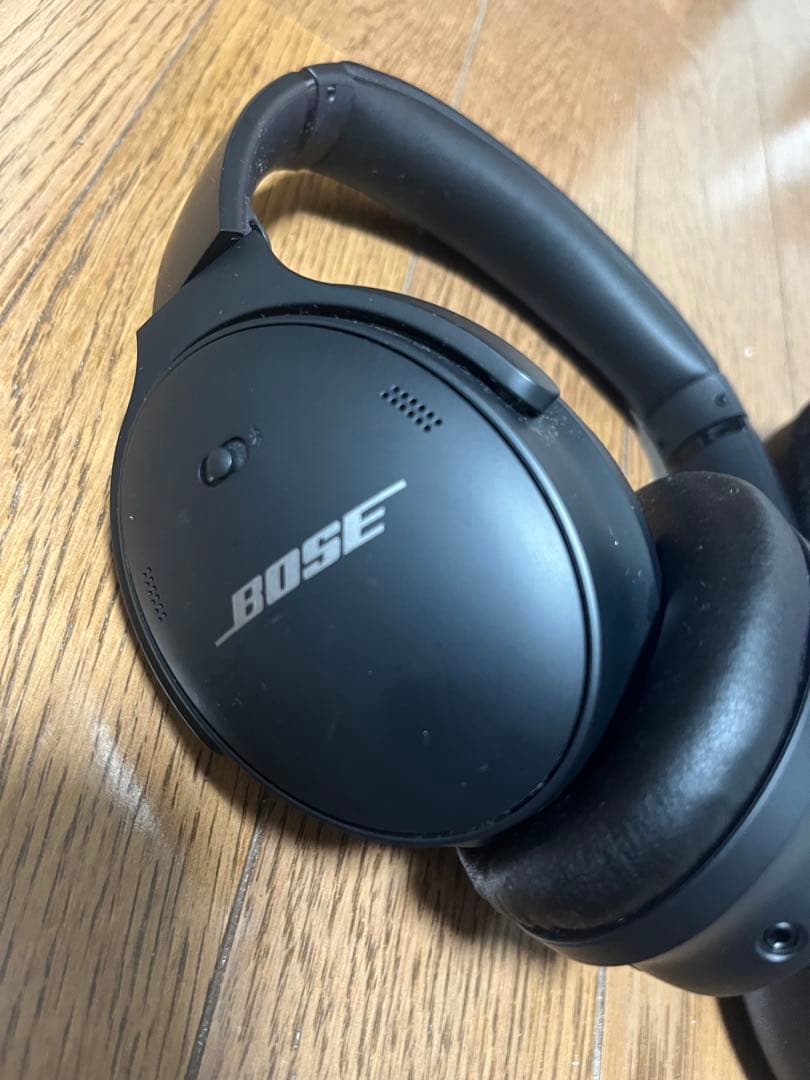 Bose ワイヤレスヘッドホン ケース付き　QC45