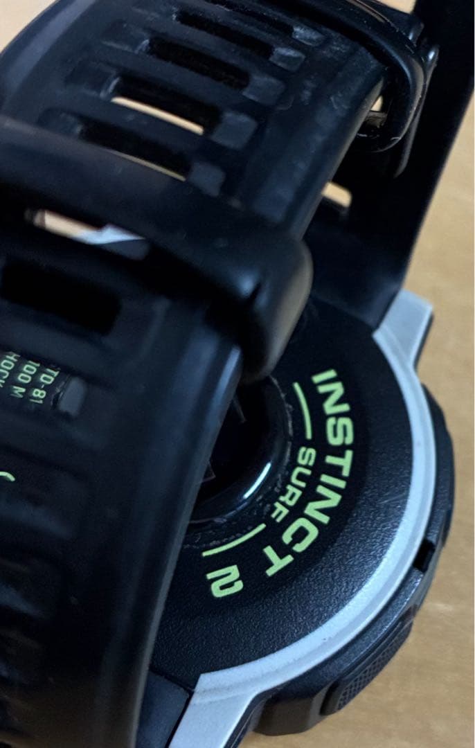 時計 Instinct 2 Dual Power Surf Edition