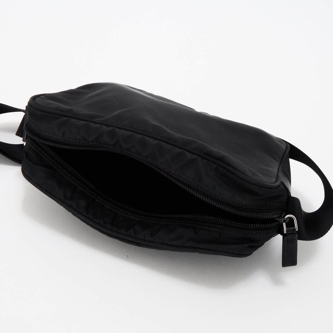 プラダ Re-Nylon ショルダーバッグ