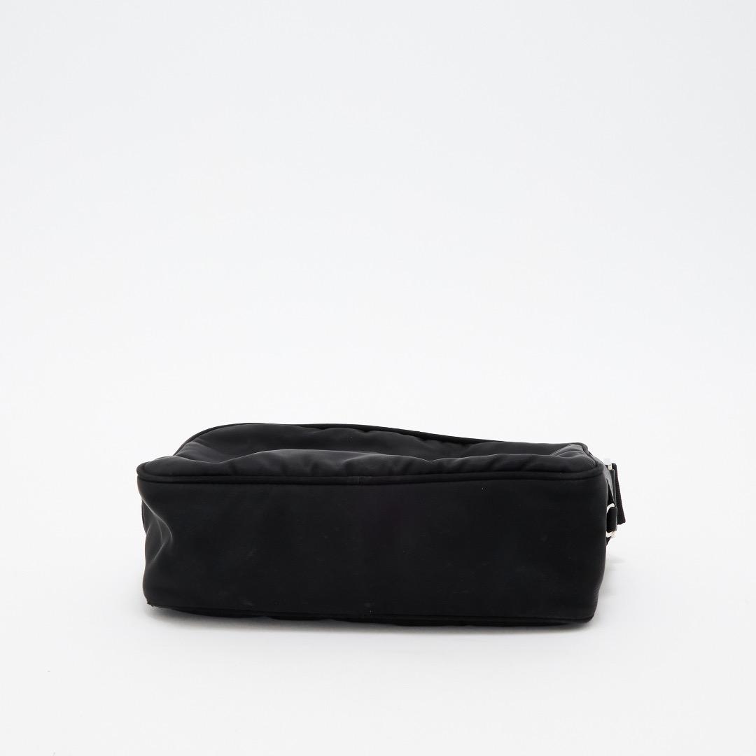 プラダ Re-Nylon ショルダーバッグ