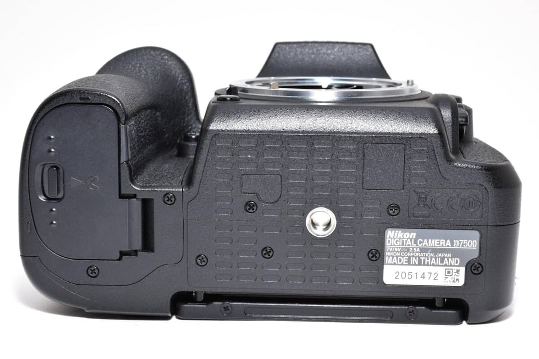 【いちご大福】Nikon D7500 ボディ 1894