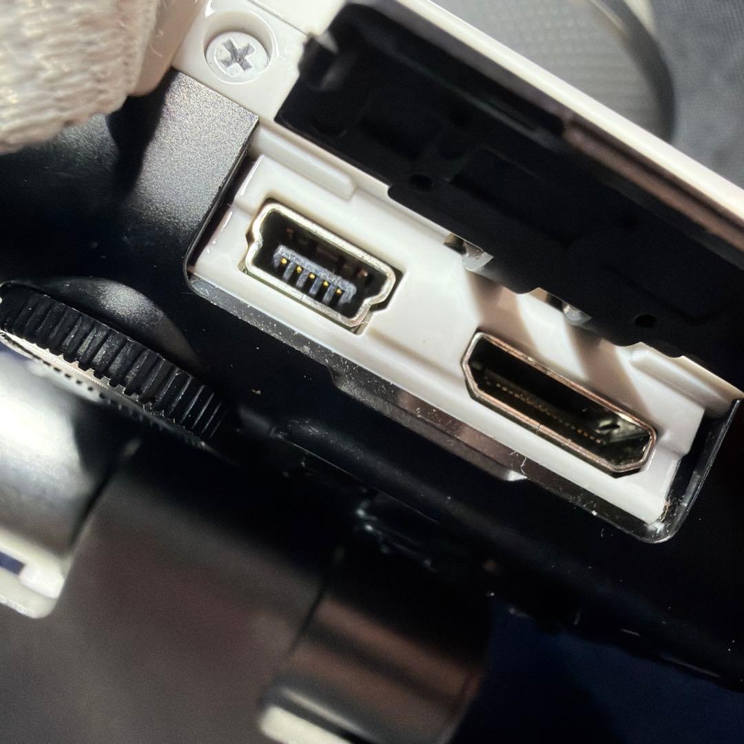 【ジャンク扱い】Nikon1（ニコン）/ ミラーレス一眼 J1 白