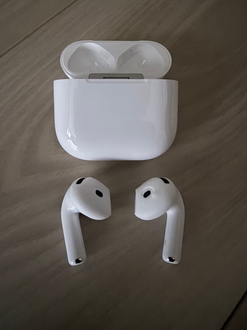 AirPods4 アクティブノイズキャンセリング搭載モデル