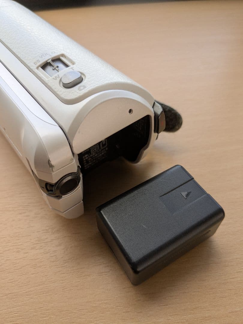 パナソニック ビデオカメラ HC-W585M-W ジャンク+バッテリー1個