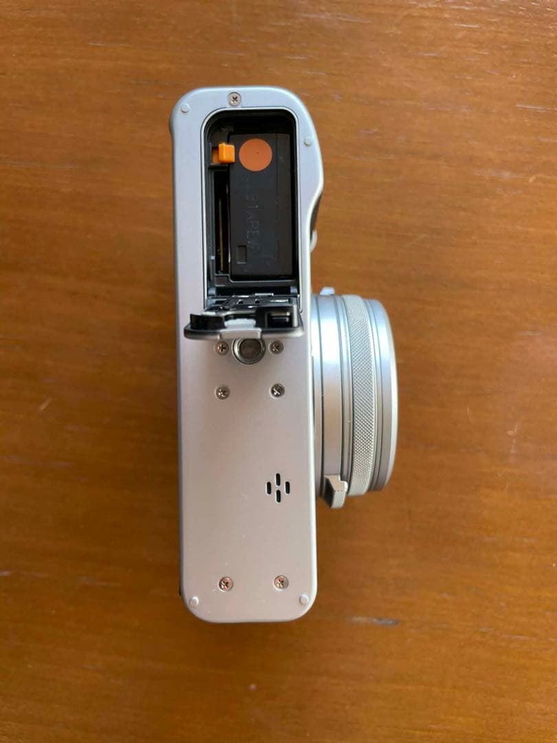 Fujifilm X100V コンパクトデジタルカメラ