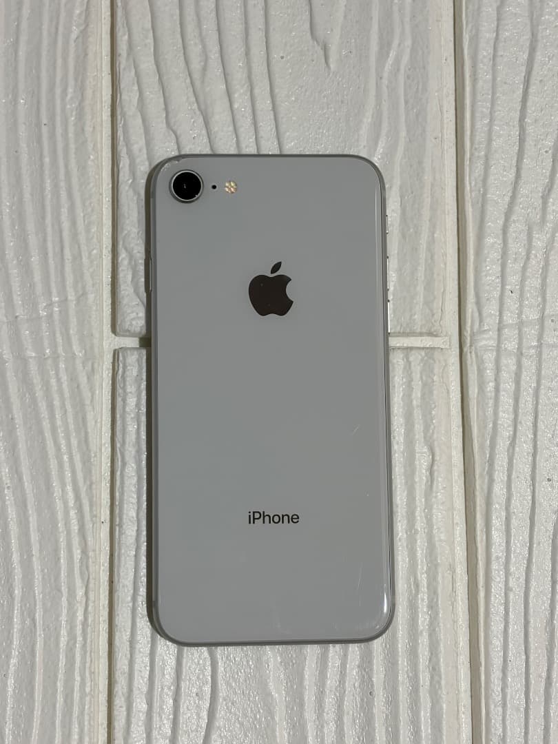 iPhone 本体 64GB 画面傷あり