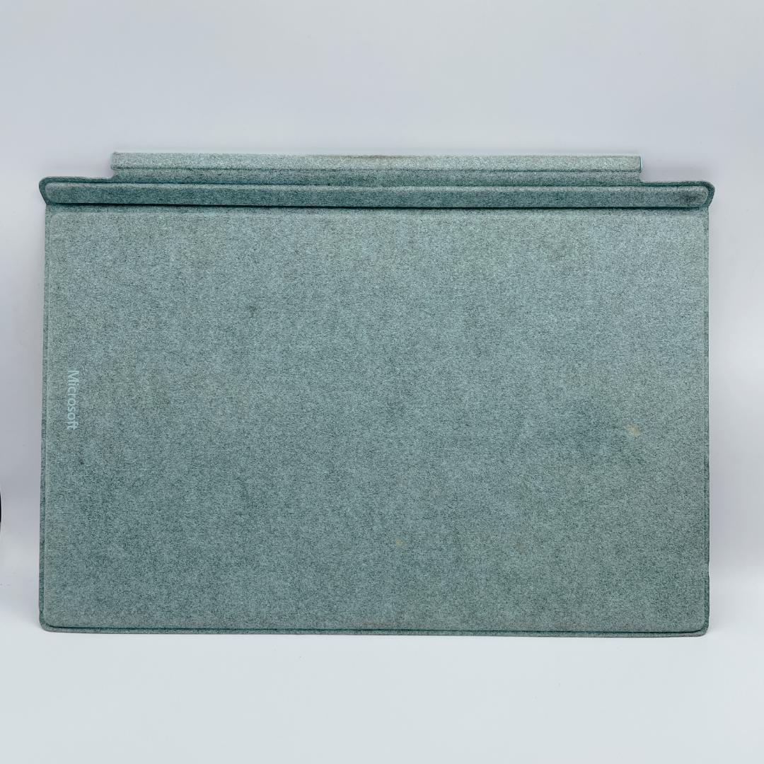 【美品】Microsoft Surface Pro5 タイプカバー