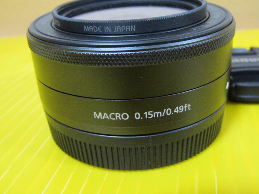 A0658 Canon EF-M 22mm 1:2 STM レンズ