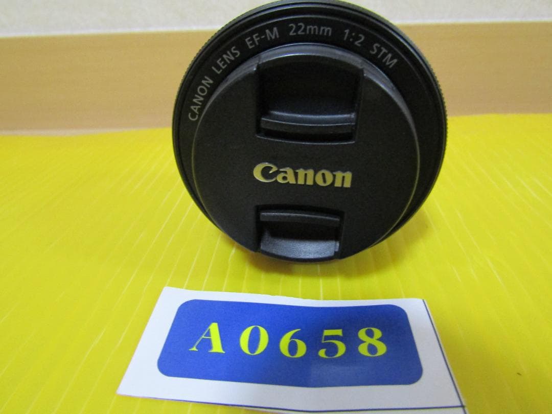 A0658 Canon EF-M 22mm 1:2 STM レンズ