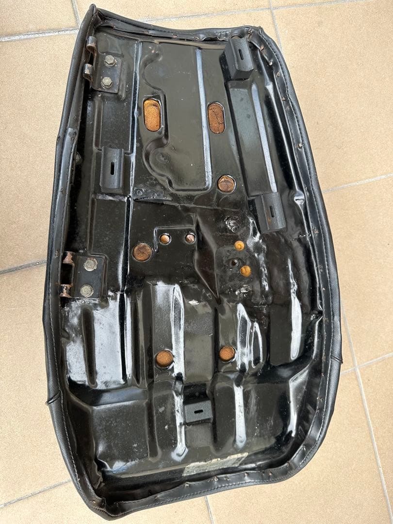 最終値下げ！z1 z2 kz1000 kz900 純正加工バナナシート