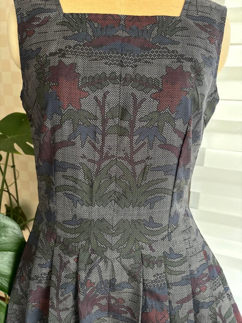 本場大島紬で大人可愛いワンピース、ジャンバースカートに