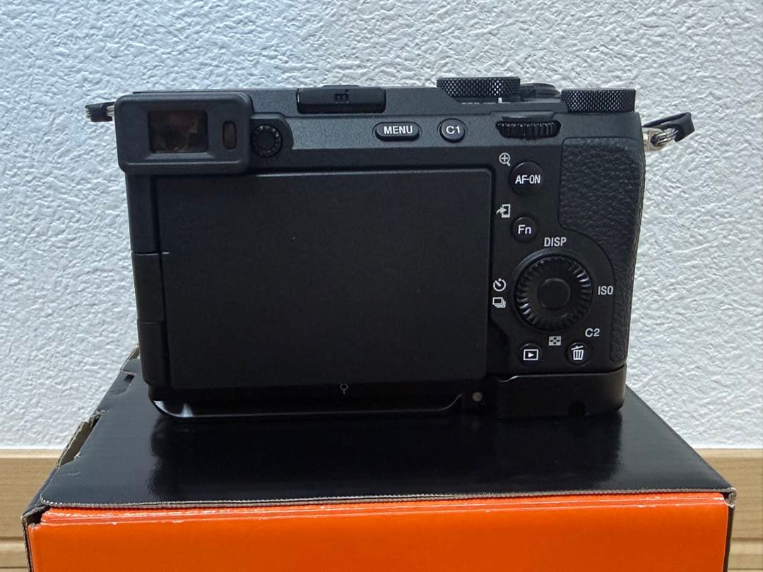 タロタロ⭐︎SONY α7C II 本体 グリップおまけ付き