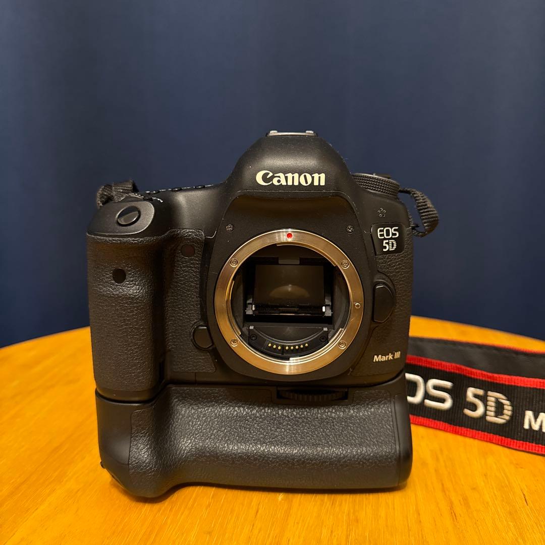 Canon EOS 5D Mark III 本体とレンズセット