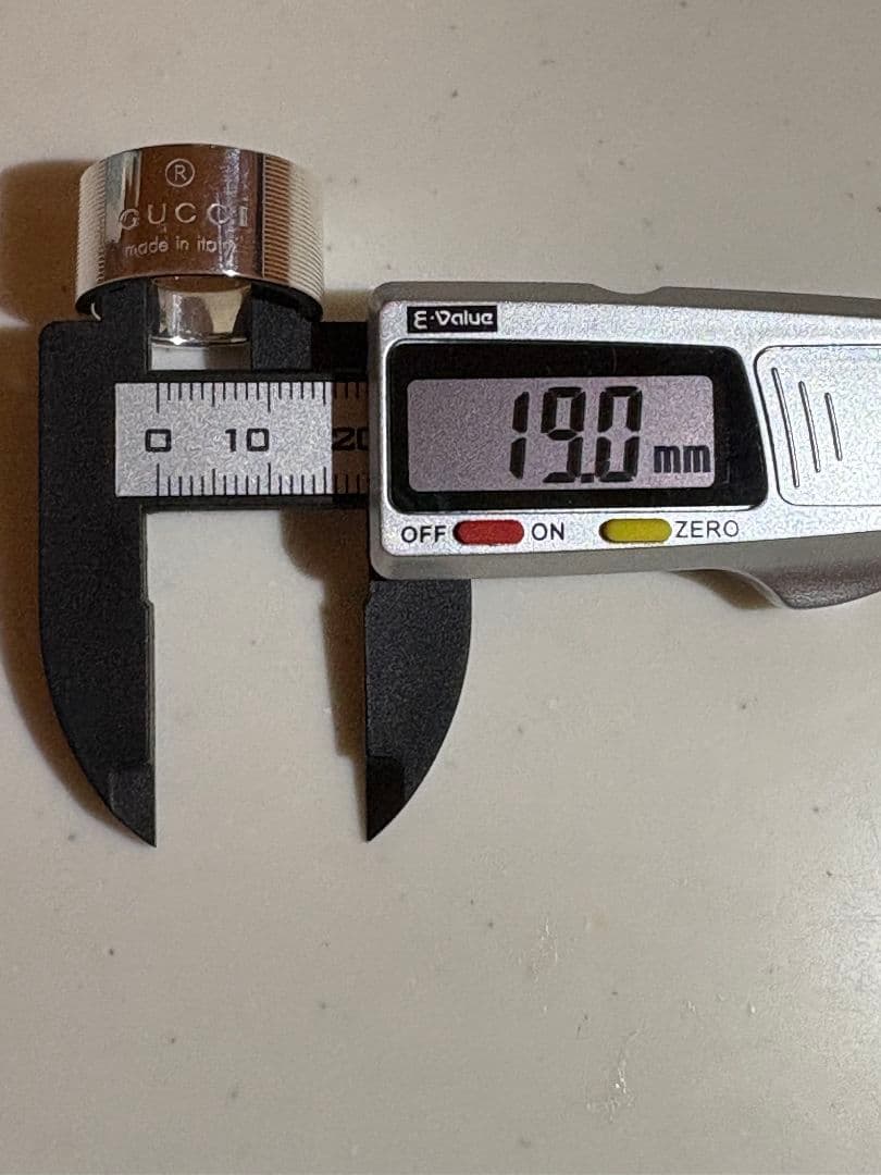 GUCCI ロゴシルバーリング 刻印サイズ:19号【箱/ポーチ付】