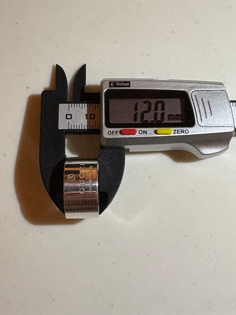 GUCCI ロゴシルバーリング 刻印サイズ:19号【箱/ポーチ付】