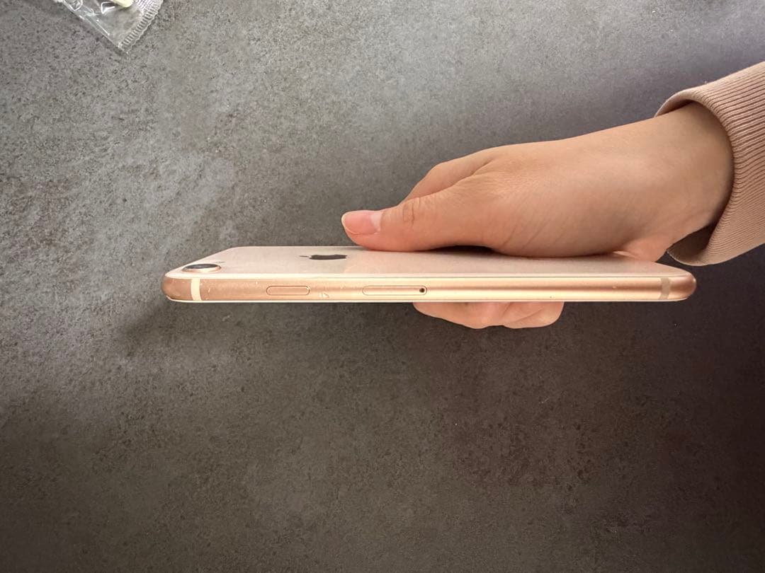 iPhone8 ゴールド　256gb