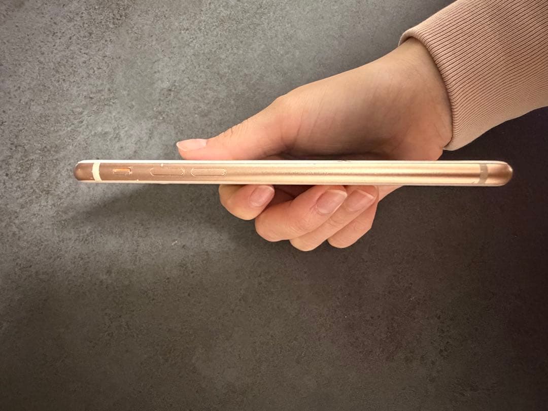 iPhone8 ゴールド　256gb