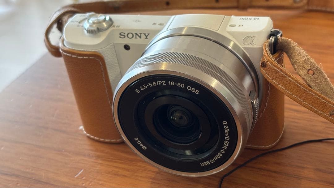【美品】SONY α5100ミラーレス一眼カメラ パワーズームレンズキット