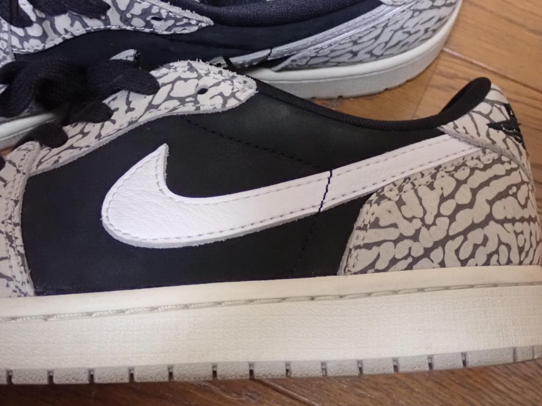 【美品】Nike Air Jordan 1 Retro Low ブラックセメント