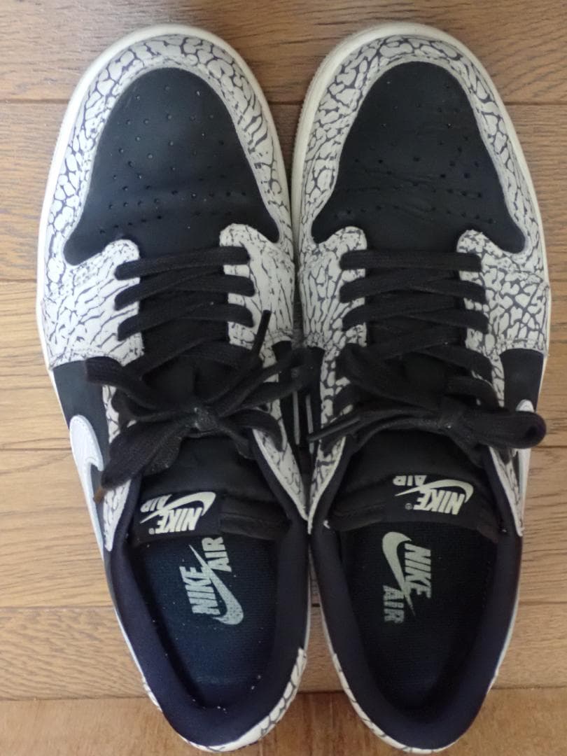 【美品】Nike Air Jordan 1 Retro Low ブラックセメント
