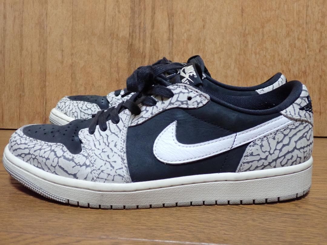 【美品】Nike Air Jordan 1 Retro Low ブラックセメント