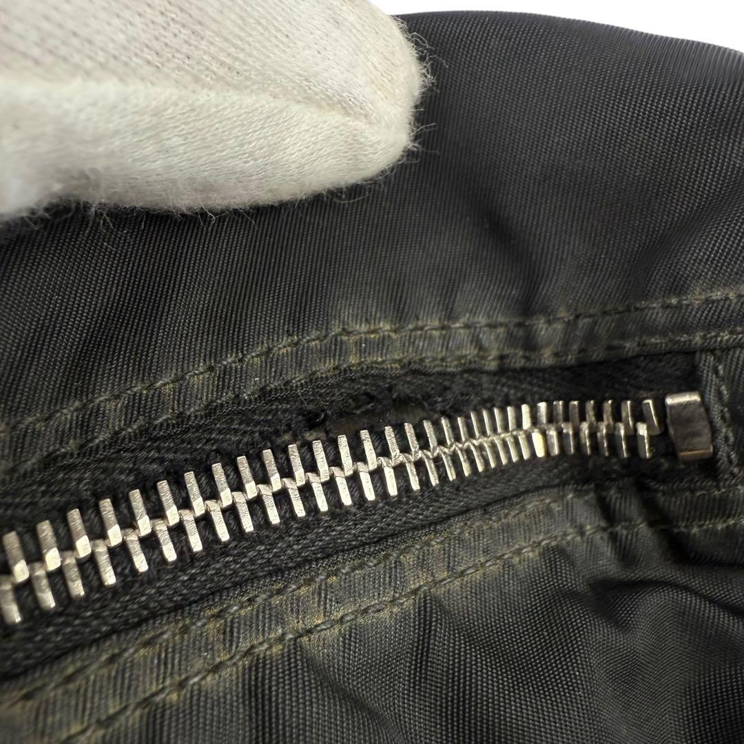 PRADA プラダ メッセンジャーバッグ ベルト ナイロン 三角ロゴ 黒 白タグ