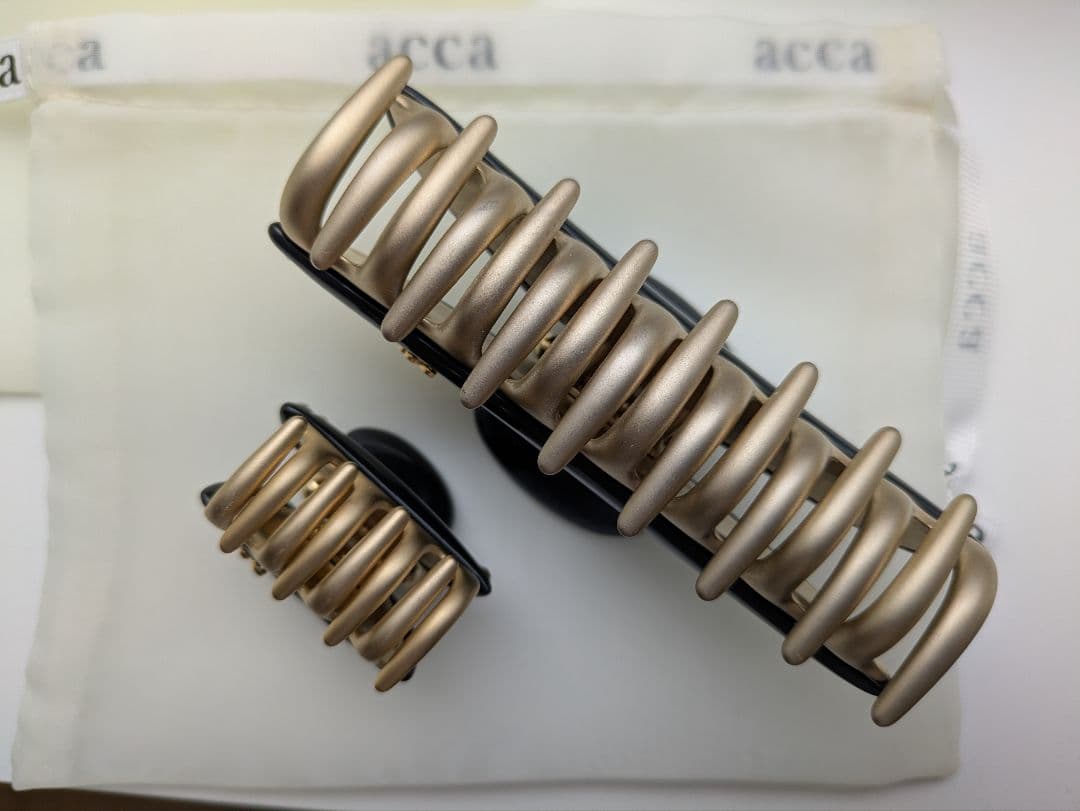 acca ヘアクリップ　ティアラクイーン ブラック/ゴールド 大小セット