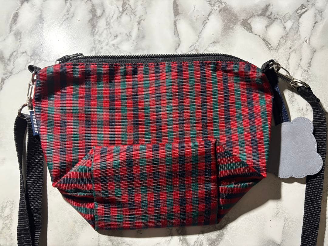 familiar ファミリア　チェック柄ポシェット クマチャーム