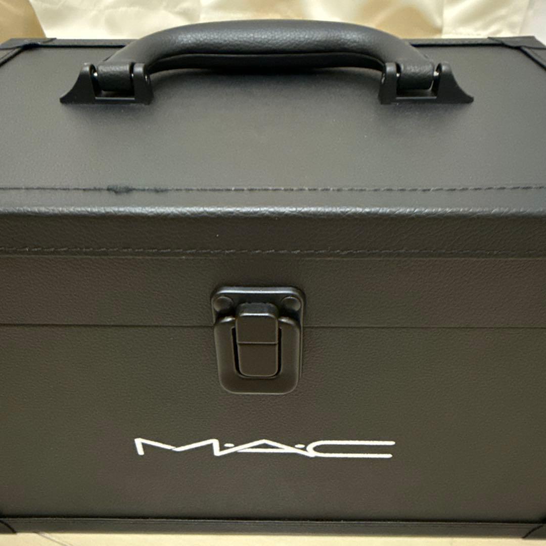 【未使用】MAC メイクボックス 黒 収納ボックス
