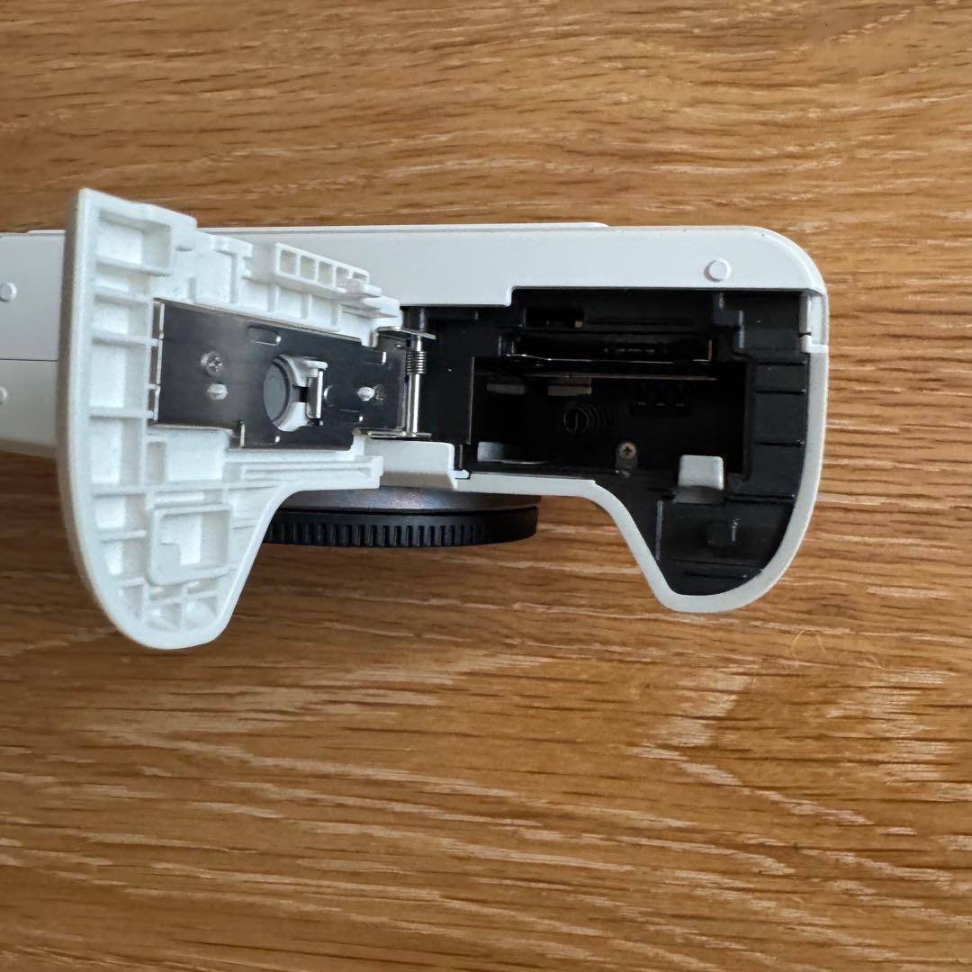 山*田様 《最終値下げ》 Canon EOS kiss M2 ホワイト レンズ2