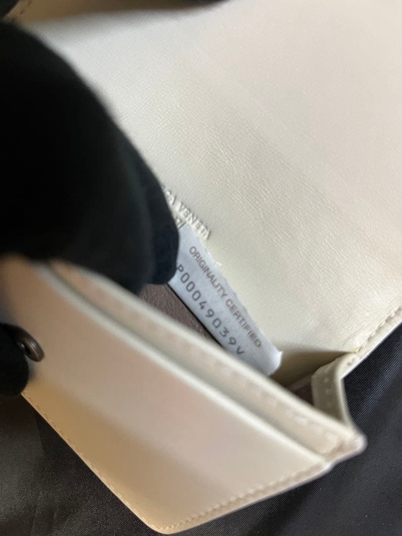 BottegaVeneta ボッテガヴェネタ カードケース　名刺入れ ホワイト系