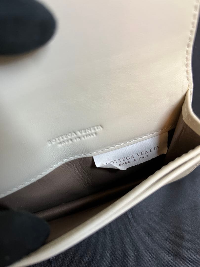 BottegaVeneta ボッテガヴェネタ カードケース　名刺入れ ホワイト系